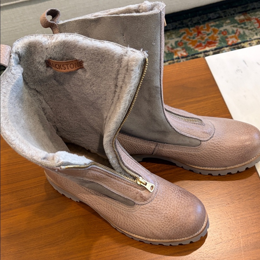 Blackstone Women's Soft Pink Winter Boots